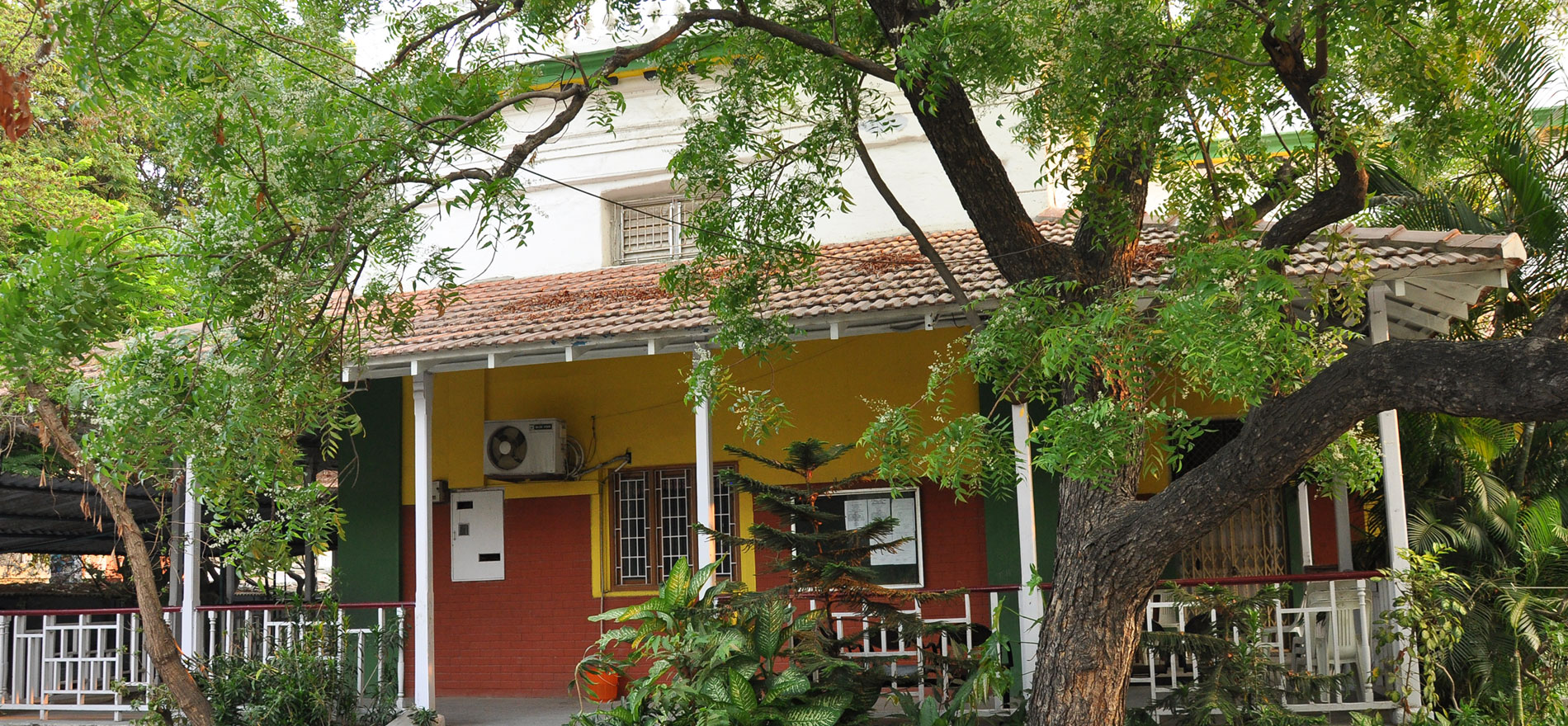 THE DOVETON SCHOOL